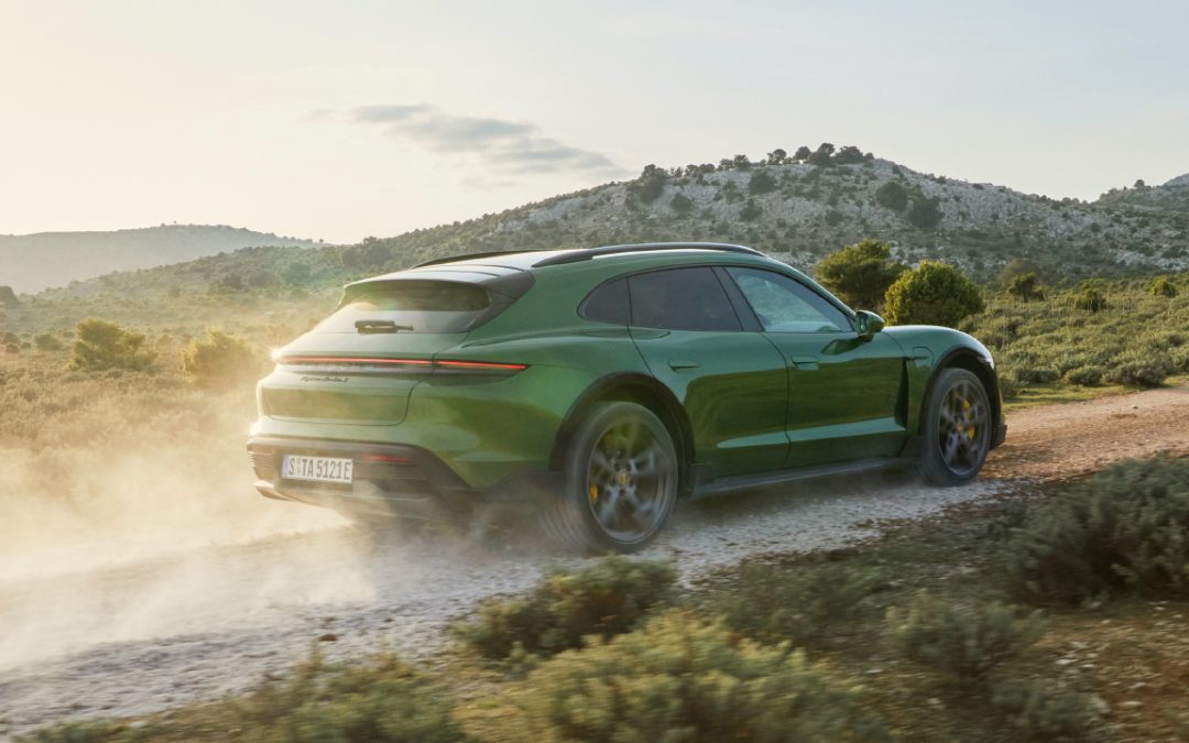 Porsche Taycan Cross Turismo unveiled