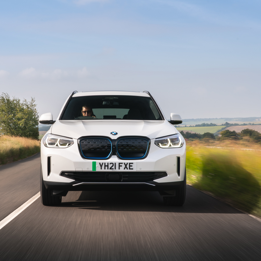 Skoda enyaq vs store bmw ix3